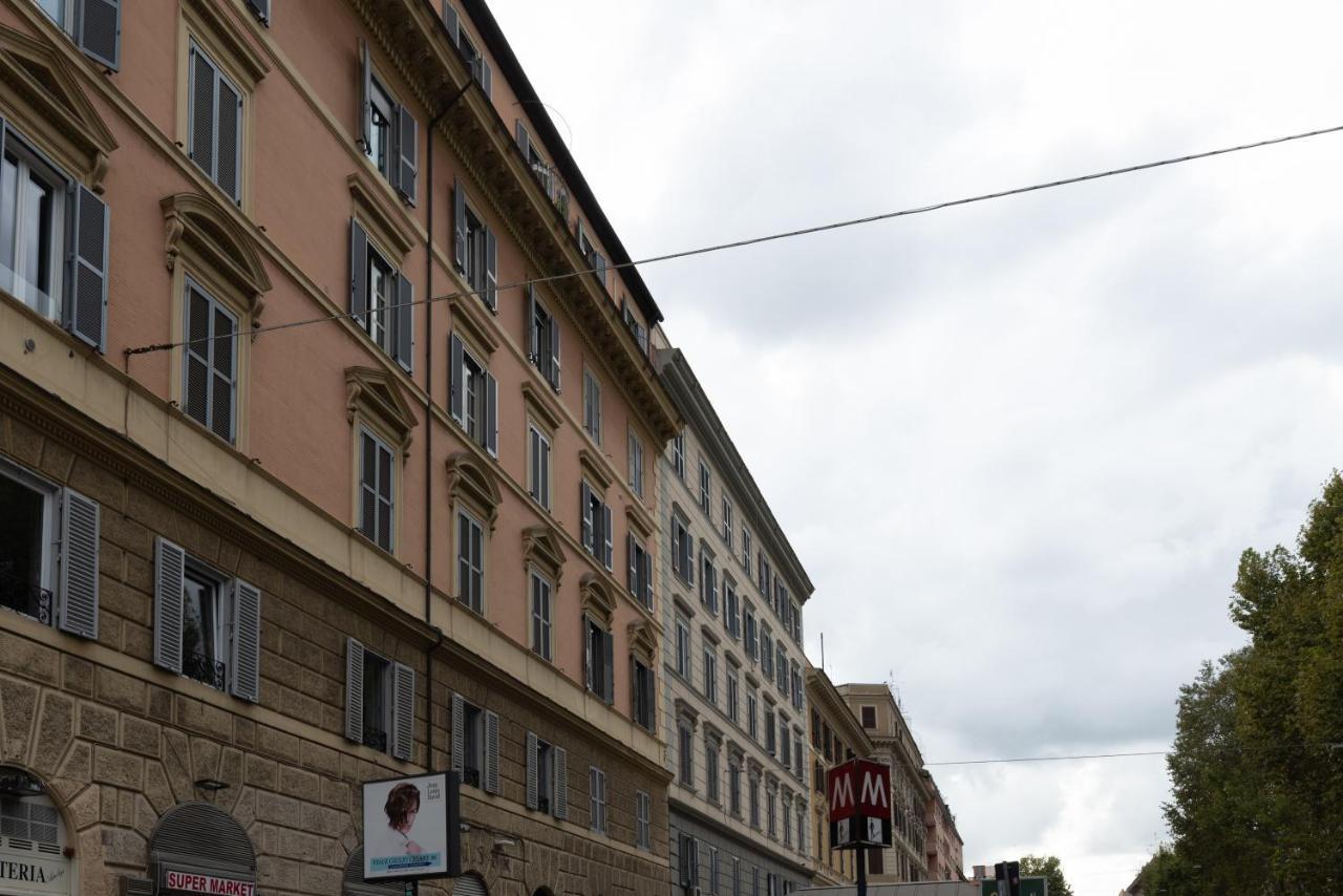 Bed and Breakfast Bed&Bikerome Giulio Cesare Экстерьер фото